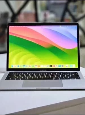 Apple MacBook Pro 14 Inch Core i7