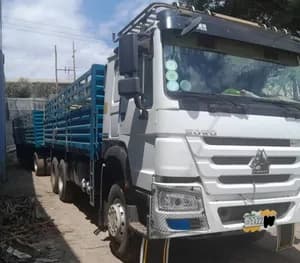 Sinotruk Howo Truck with Trailer