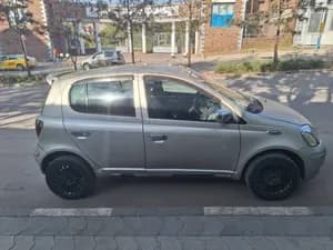 Toyota Vitz 2002