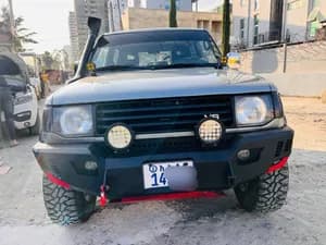 Mitsbushi pajaro 1992 V6