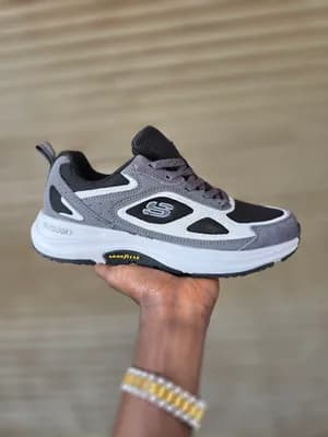 Skechers 40