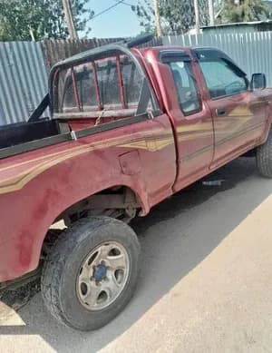 Toyota Hilux Kin Cab