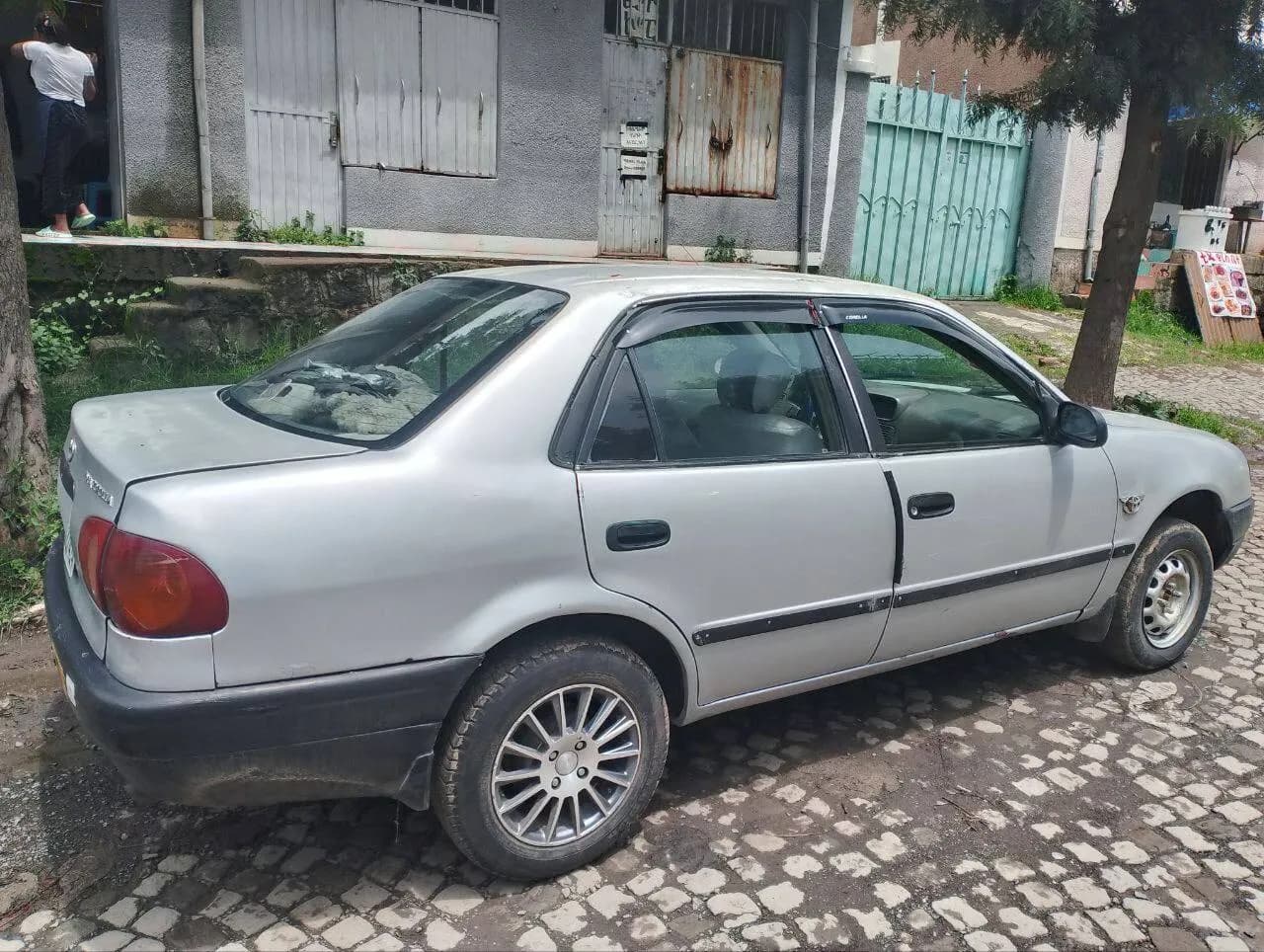Listing photo 2