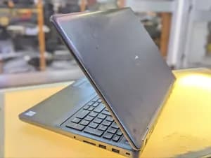 Dell Latitude 15.6 8GB RAM 256GB SSD