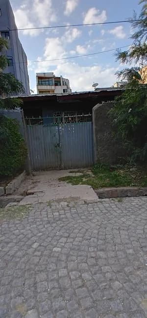 Modern 3 Bedroom House in Meri