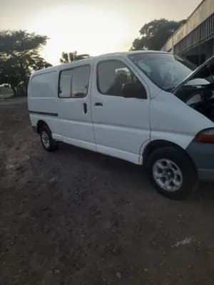 Model 2003 Yeger Ust Van
