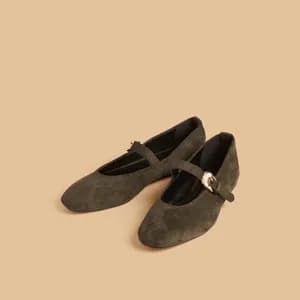 Max Ballerina Shoe with Buckle Closure