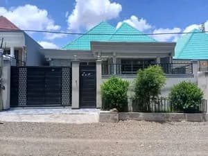 Modern 4-Bedroom Villa in Summit
