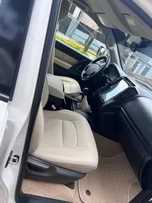Toyota Land Cruiser V8 2012