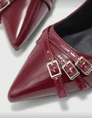 Slingback kitten heel with buckle detail