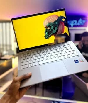 HP Pavilion X360 i7 Laptop