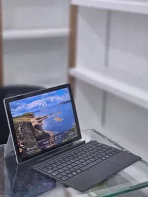 Microsoft Surface Pro 4 i5 8GB