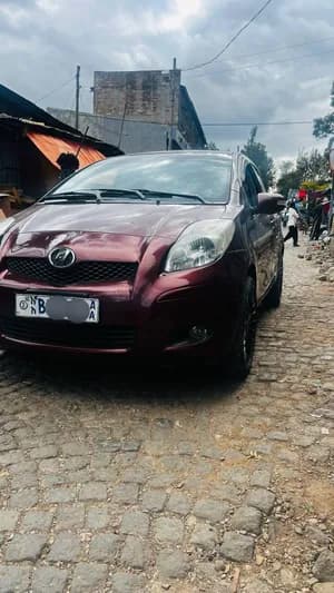 Toyota Yaris Compact 2010