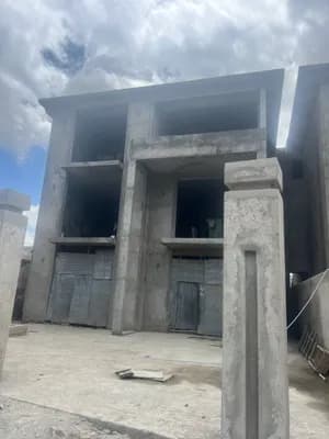 ቤት 325 ካሬ