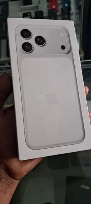 iPhone 17 Pro Max 256GB Silver