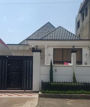 Modern 5-Bedroom Villa in Tafo