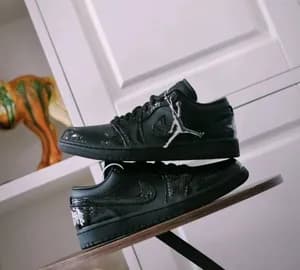 Nike Air Jordan 1 Low SE