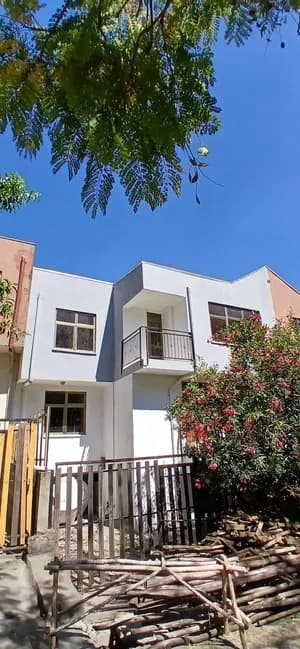 140 sqm Residential House in Goro