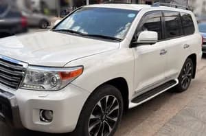 Toyota Land Cruiser V8 2014
