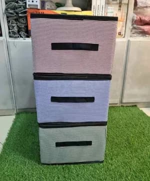 Cloth storage box