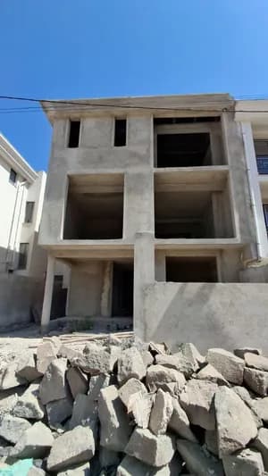 150 Sqm Skeleton Building in Ayat