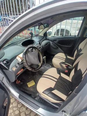 Toyota Vitz 2001