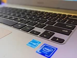 Samsung Chrome Book 8th Generation 15.1inch