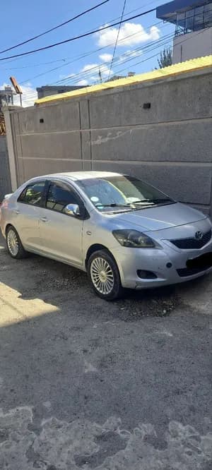 Yaris Belta