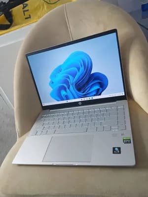 HP Pavilion Plus 14 Laptop