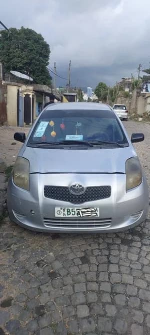 Toyota Yaris Compact 2005 1000cc used