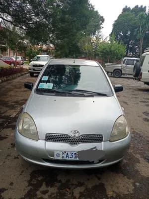Toyota Vitz 1999 1.0L Manual