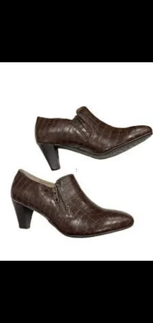 Shoes Size 39