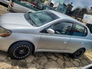 Toyota Platz 2001 Automatic