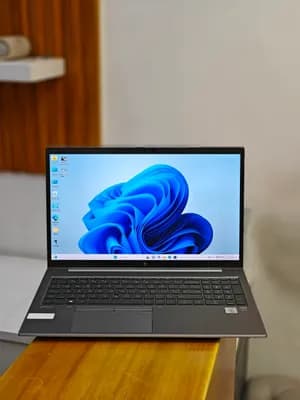 HP ZBook Firefly 15 G7 Workstation