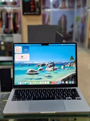 Apple MacBook Air M2 2022