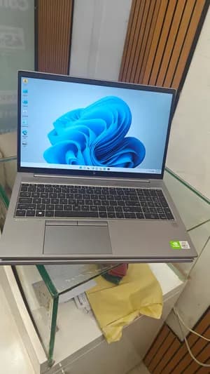 HP ZBook Gaming Laptop Intel i7 16GB RAM 512GB SSD
