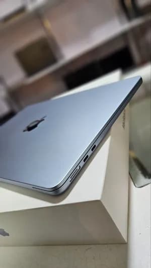 Apple MacBook Air M4 2025