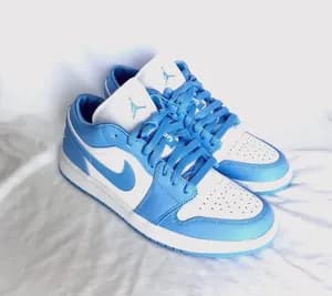 Nike Air Jordan 1 Low UNC