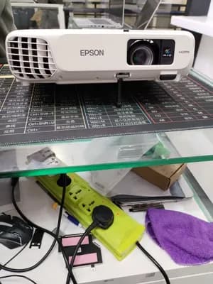 Brand New Epson EB-X18 Projector