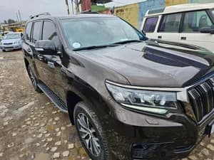 2023 Toyota Land Cruiser Prado Black Edition