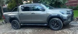 Toyota Hilux Invincible Adventure 2021