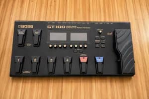 BOSS GT-100 Multi-Effects Processor