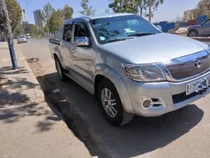 Toyota Hilux Double Cab 2015