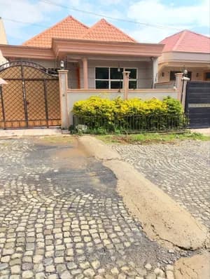 Villa for Sale in Summit 200 sqm