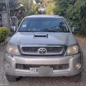 Toyota Hilux 2010 used