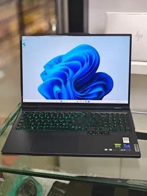 Lenovo Legion Pro 5 16IRX8 Gaming Laptop