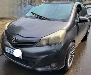 Toyota Yaris Compact 2012 1.0L