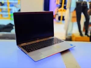 Dell Precision 3561