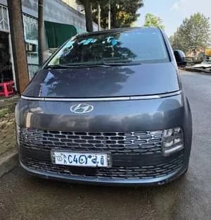 Hyundai Staria 2023 2.2L 4WD SUV