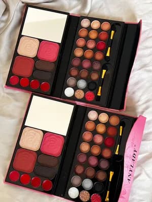 All in one eyeshadow book